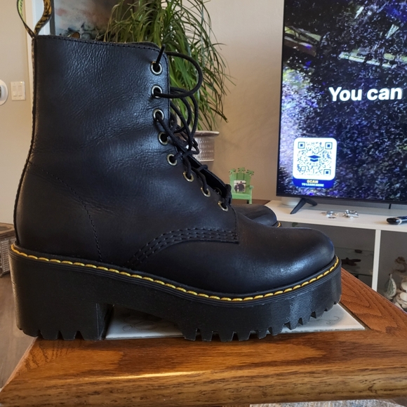 Doc  Martens “Shriver High” Black Boots - Picture 7 of 12